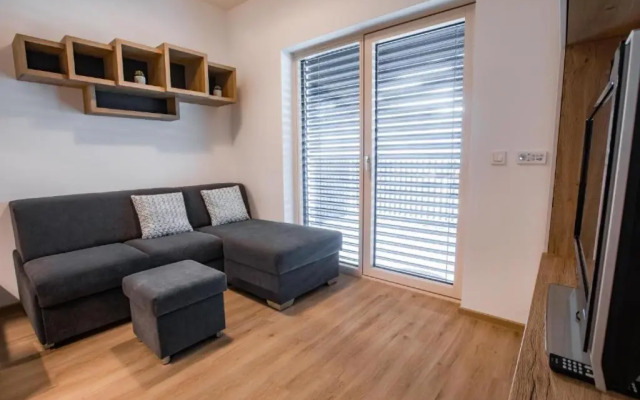 Vila Mojca Apartma Eva-Neža, Kranjska Gora (center)