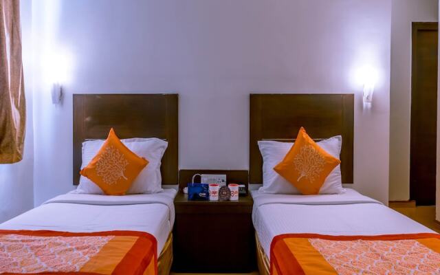 OYO 2653 The Orange Hotel