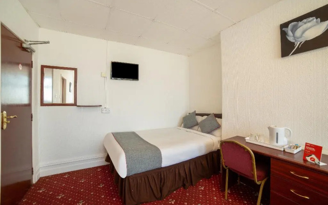 OYO The Golden Cheval Hotel