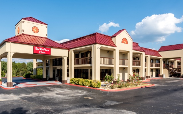 Red Roof Inn & Suites Clinton