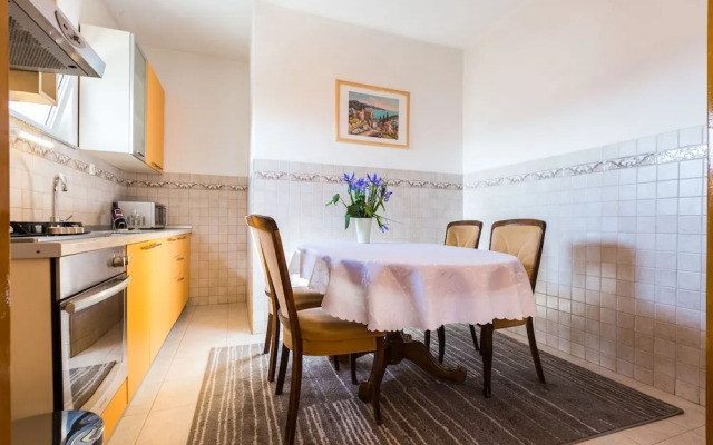 Lovely Leisure Apartments With Pool