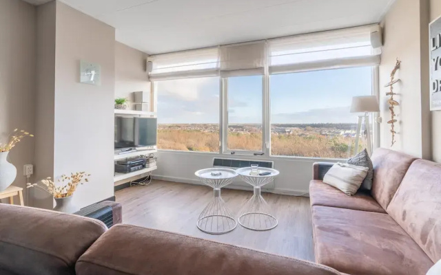 4-person Apartment With Island View