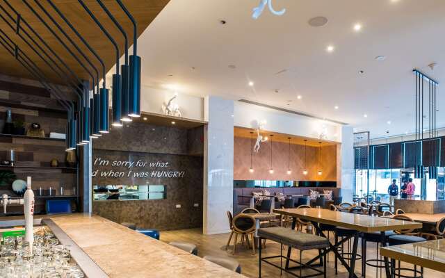 Media One Hotel Dubai