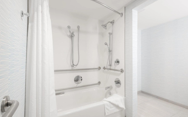 Holiday Inn Express Boston - Waltham by IHG