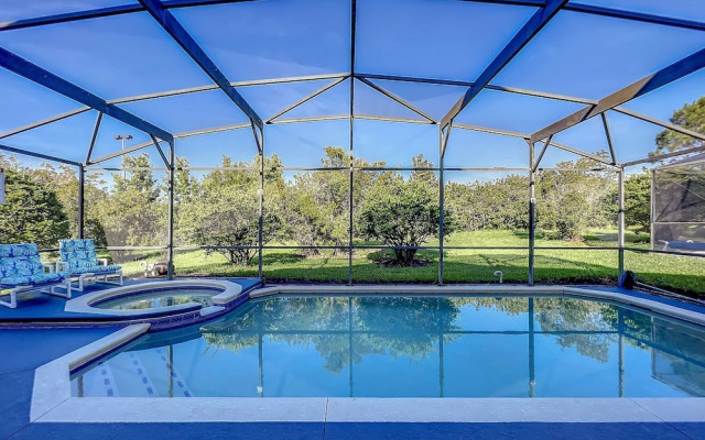 Scuttle Vacation Pool Home W Spa