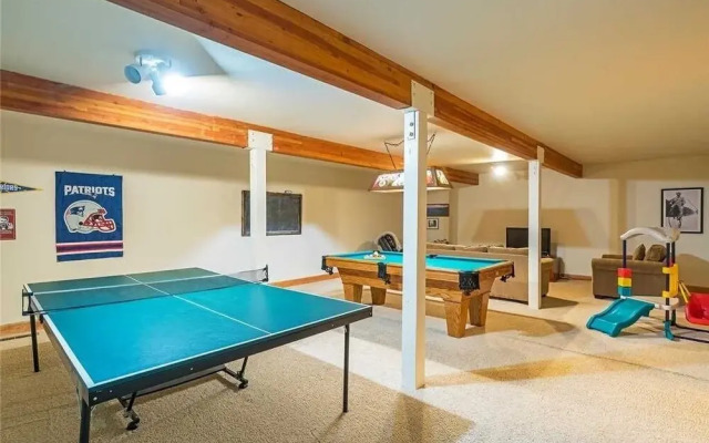 Perfect Fit 4 Br home by RedAwning