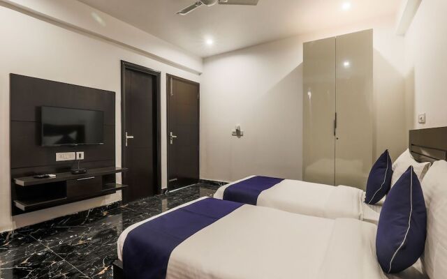 OYO 24269 Silverkey Medanta Sec 38
