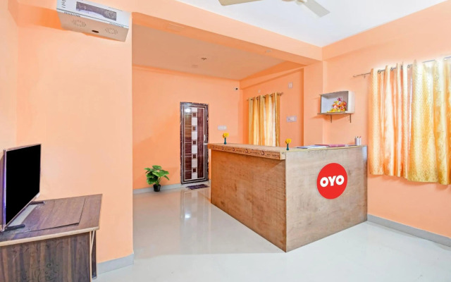 OYO Flagship 70156 Dark N Dreams