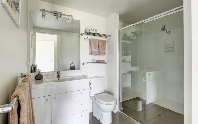 Lagoon's Bay Garden Pavillion 2