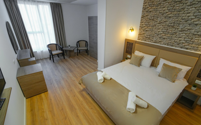 Sir Fundeni Hotel