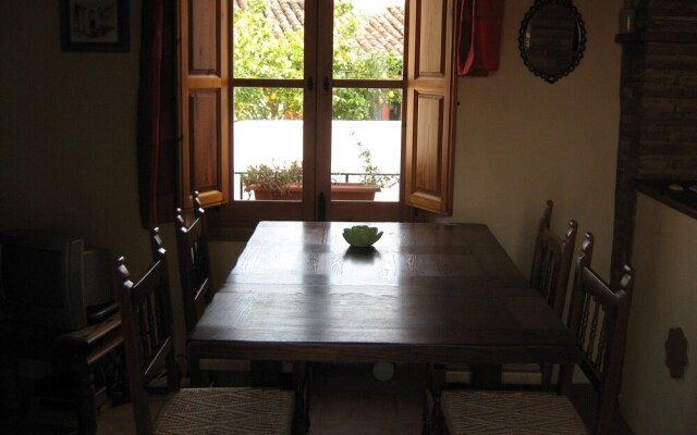 Enchanting 2-bed Village House in Montejaque. Wifi