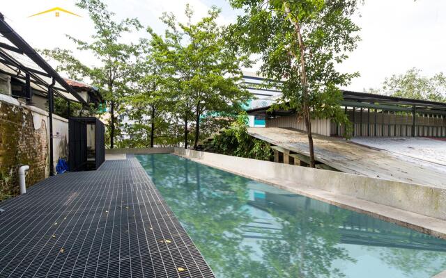 Belakang KongHeng By DreamScape