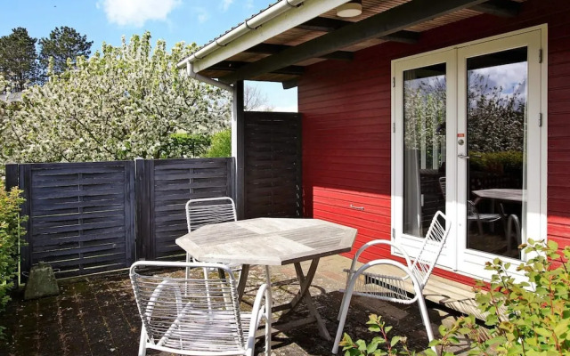 Cushy Holiday Home in Otterup near Sea
