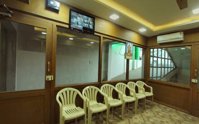 OYO 16345 PKN Residency