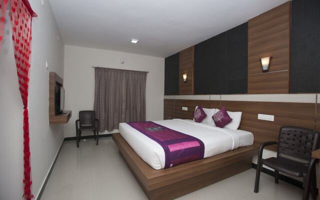 Hotel Nakshatra Grand