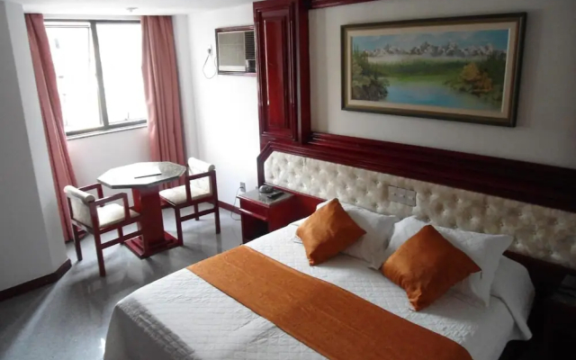 Maxim Plaza Hotel