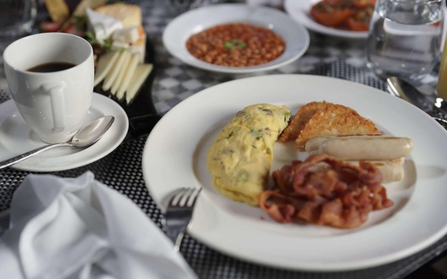 Sofitel Philippine Plaza