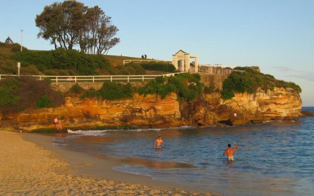 Coogee Beach House - Hostel