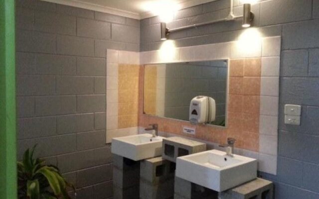 Asylum Cairns Hostel