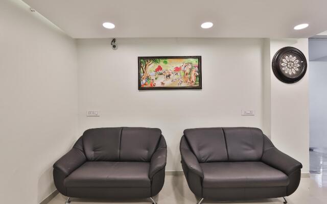 Collection O 12462 Hotel Shiv Inn
