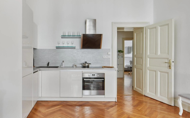 Deluxe Apartment in Lesser Town by Prague Days