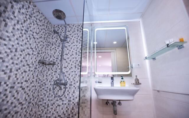 Fuerte Holiday Sunset Boulevard