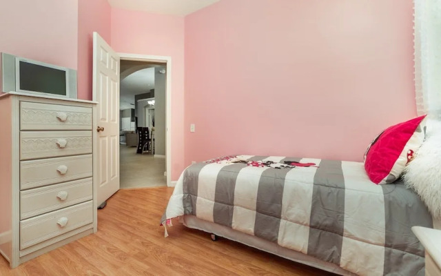 8208 fan Palm way