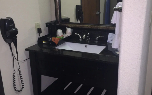 Comfort Inn And Suites Alvarado