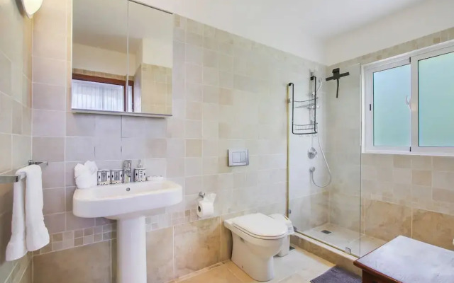 Golf Villa in Bavaro - Pool, Jacuzzi, Staff