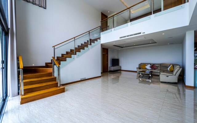 Luxury Mansion On Golf Course - BMG5