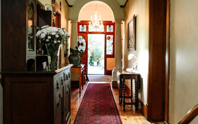 Devereux Lodge