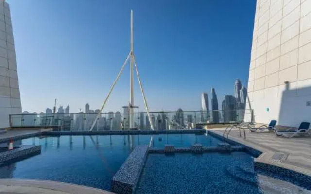 HiGuests - Spacious Apartment Close to Dubai Marina Walk