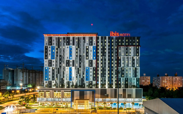 ibis Bangkok IMPACT