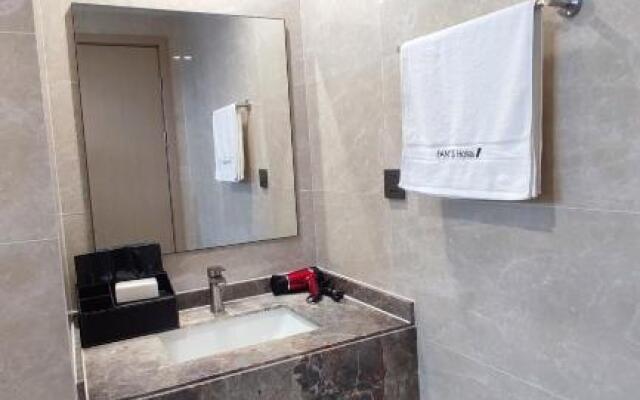 Fan's Hotel Ormoc