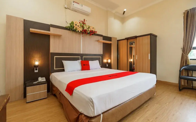 RedDoorz Plus @ Hotel Sempurna Watervang Lubuk Linggau
