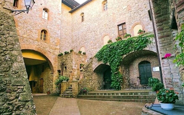 Castel Pietraio