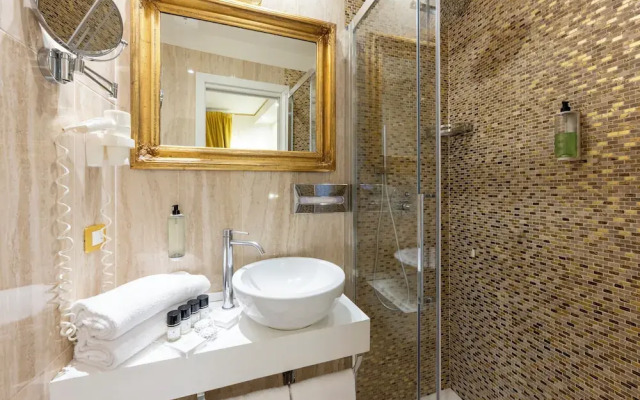 Casa Savoia & Casa Jolanda