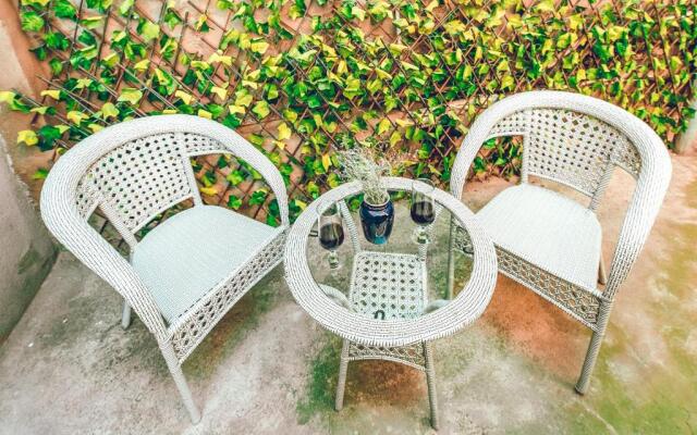 H&B apartments Izashvili