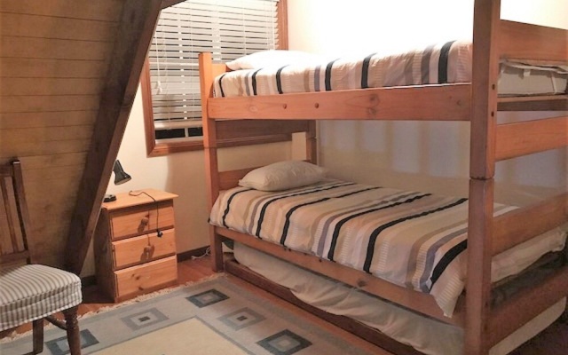 Kookaburra Cottage at Hat Head – Guest Rooms – Hat Head