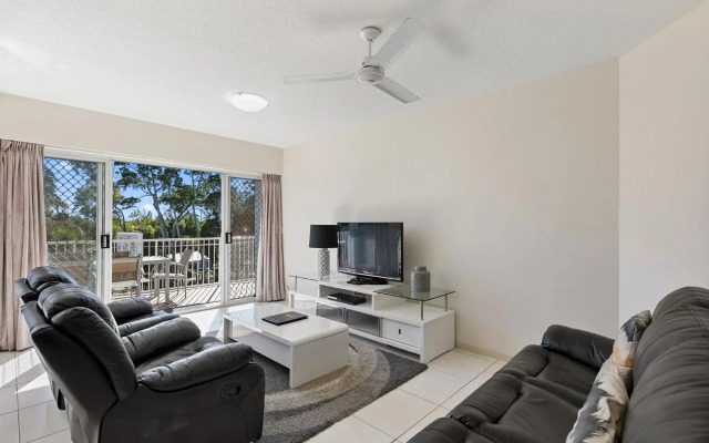 White Crest Apartments