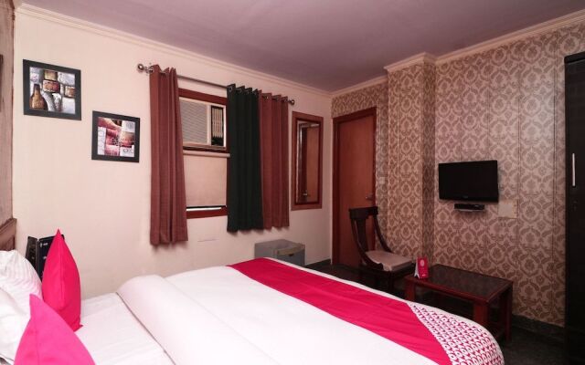 OYO 14931 Hotel Step In