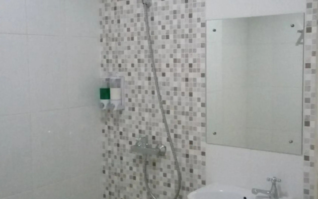 Ethan Hotel Cilincing Plaza