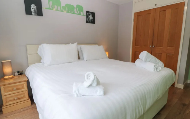 Flat 5 Fairwinds