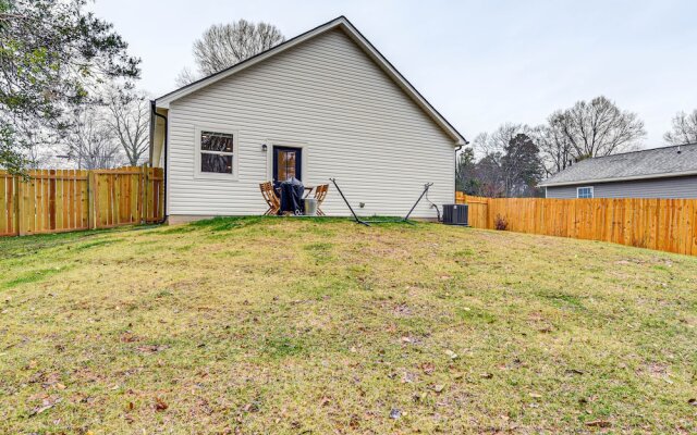 Family-friendly Home ~ 5 Mi to UNC Charlotte!