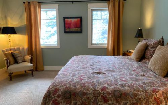 Diamond Willow Artisan Retreat