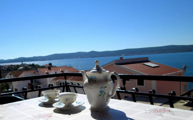 Igor - Sea View - A1(6+2)