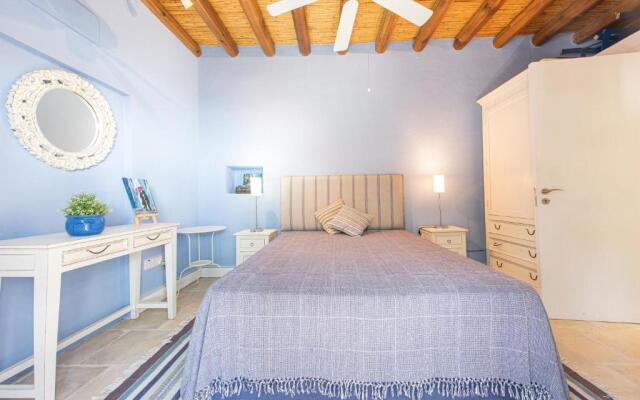 The Carob Tree Villa - 3 BR Rustic Luxury Home