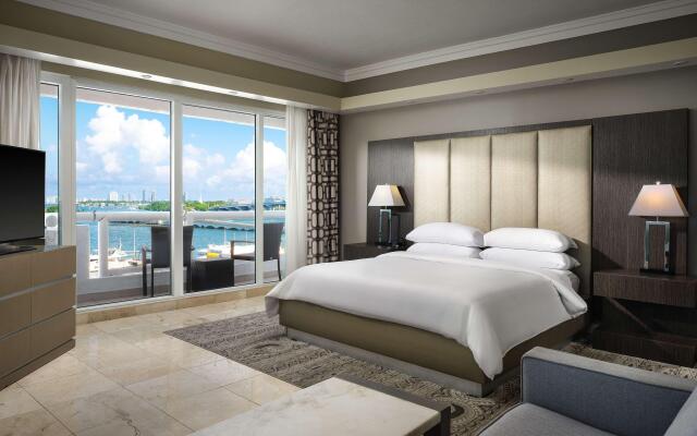 DoubleTree by Hilton Grand Hotel Biscayne Bay