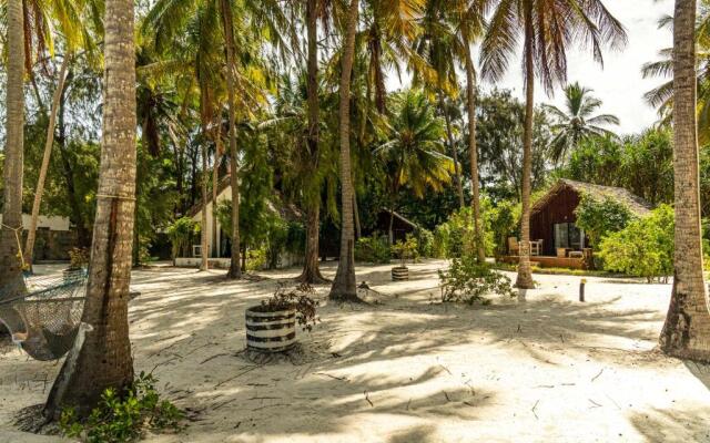 Kinazi Upepo Beach Hotel