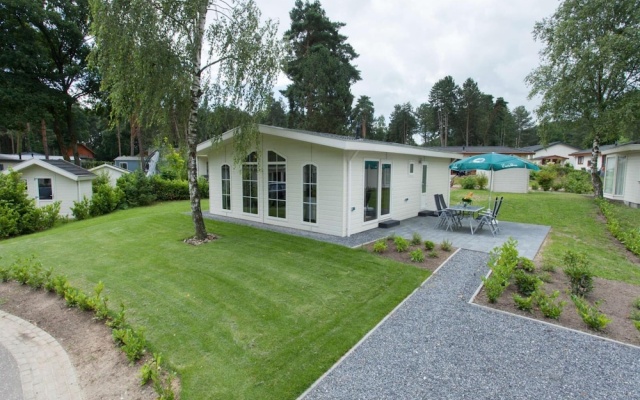 Spacious Chalet With Pool for 4